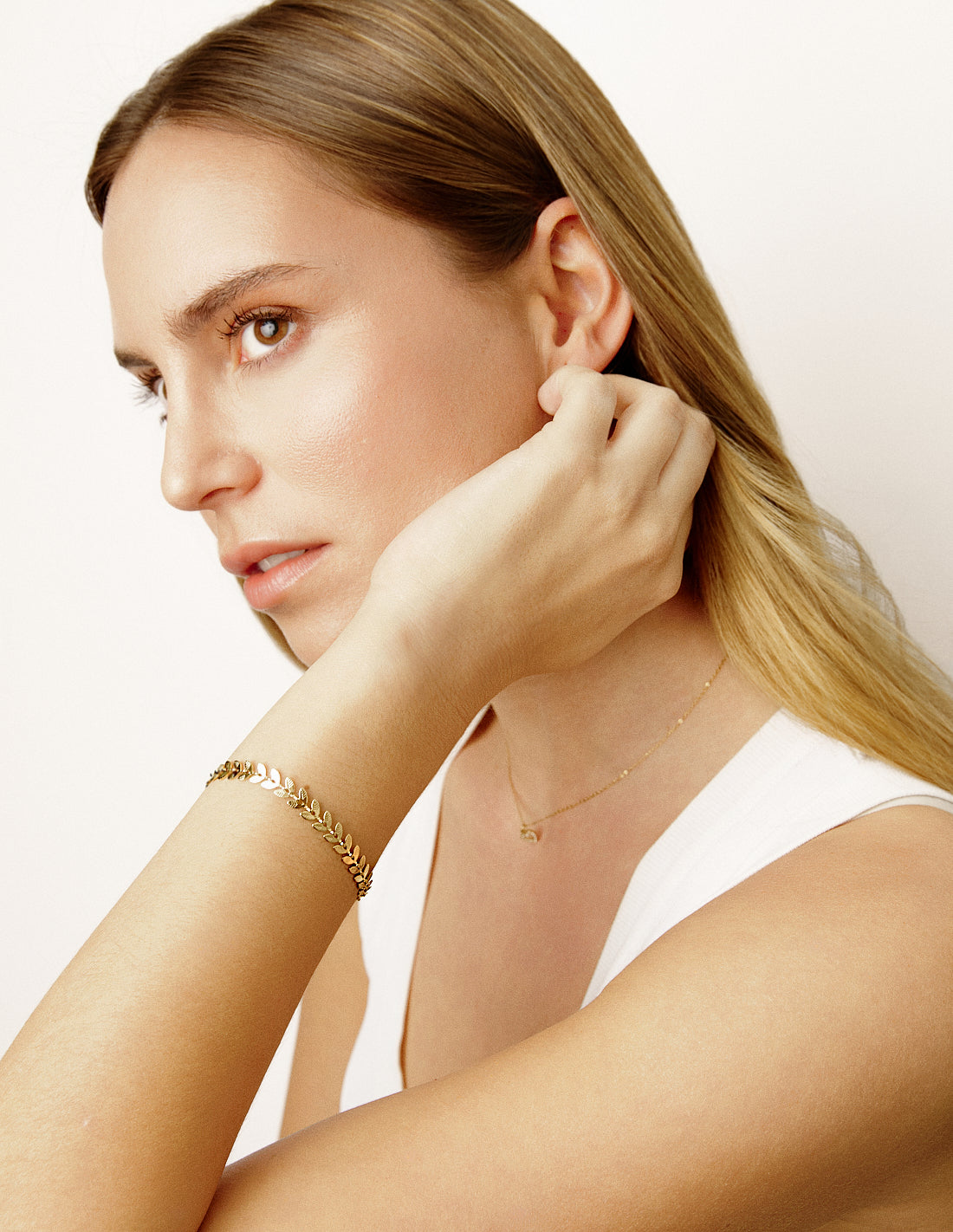 PULSERA NICOLETTA DORADO