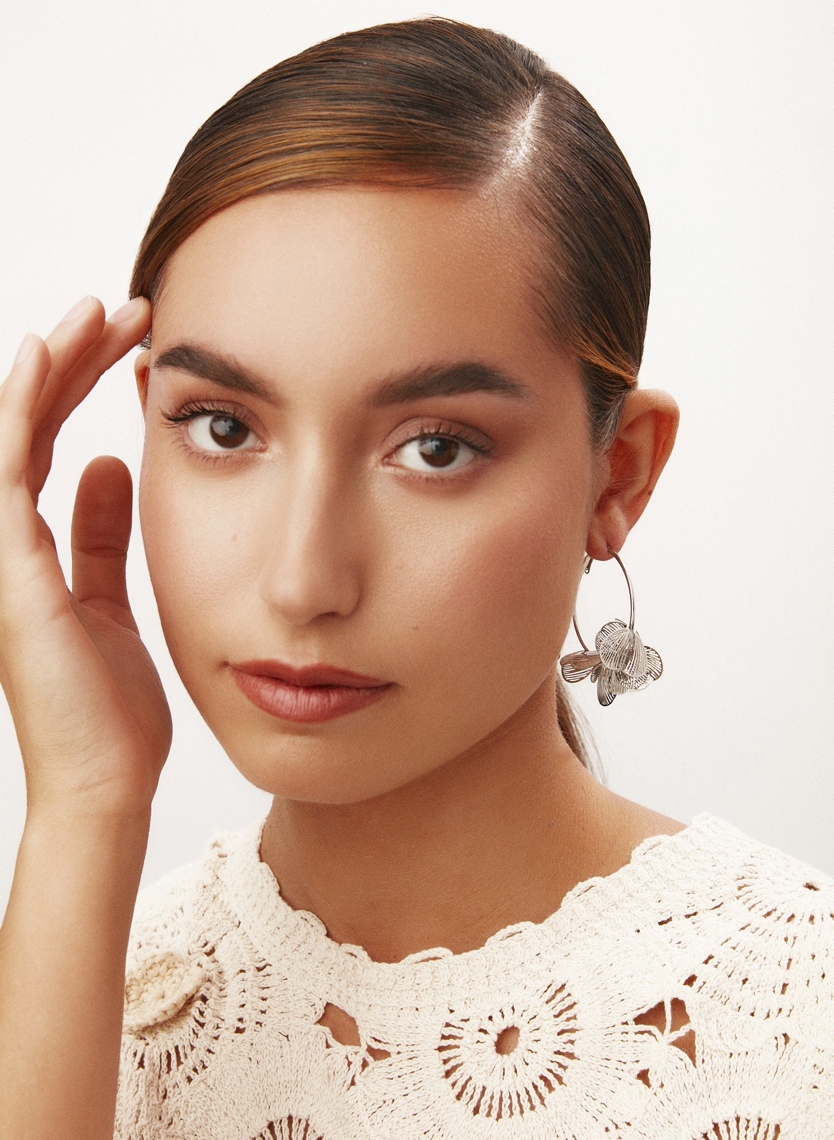 PENDIENTES ARO EN FLOR