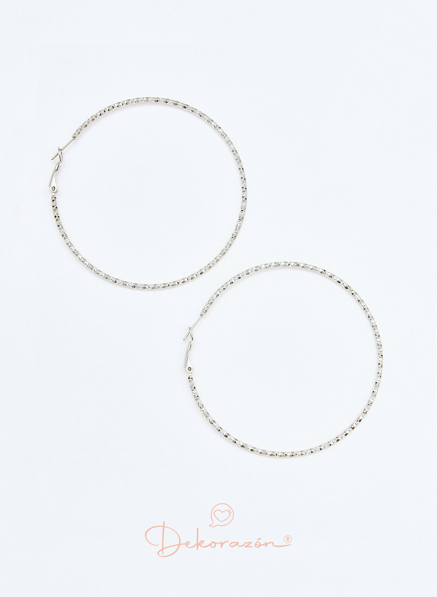 PENDIENTES ARO 60 MM GEOMÉTRICO PLATEADO