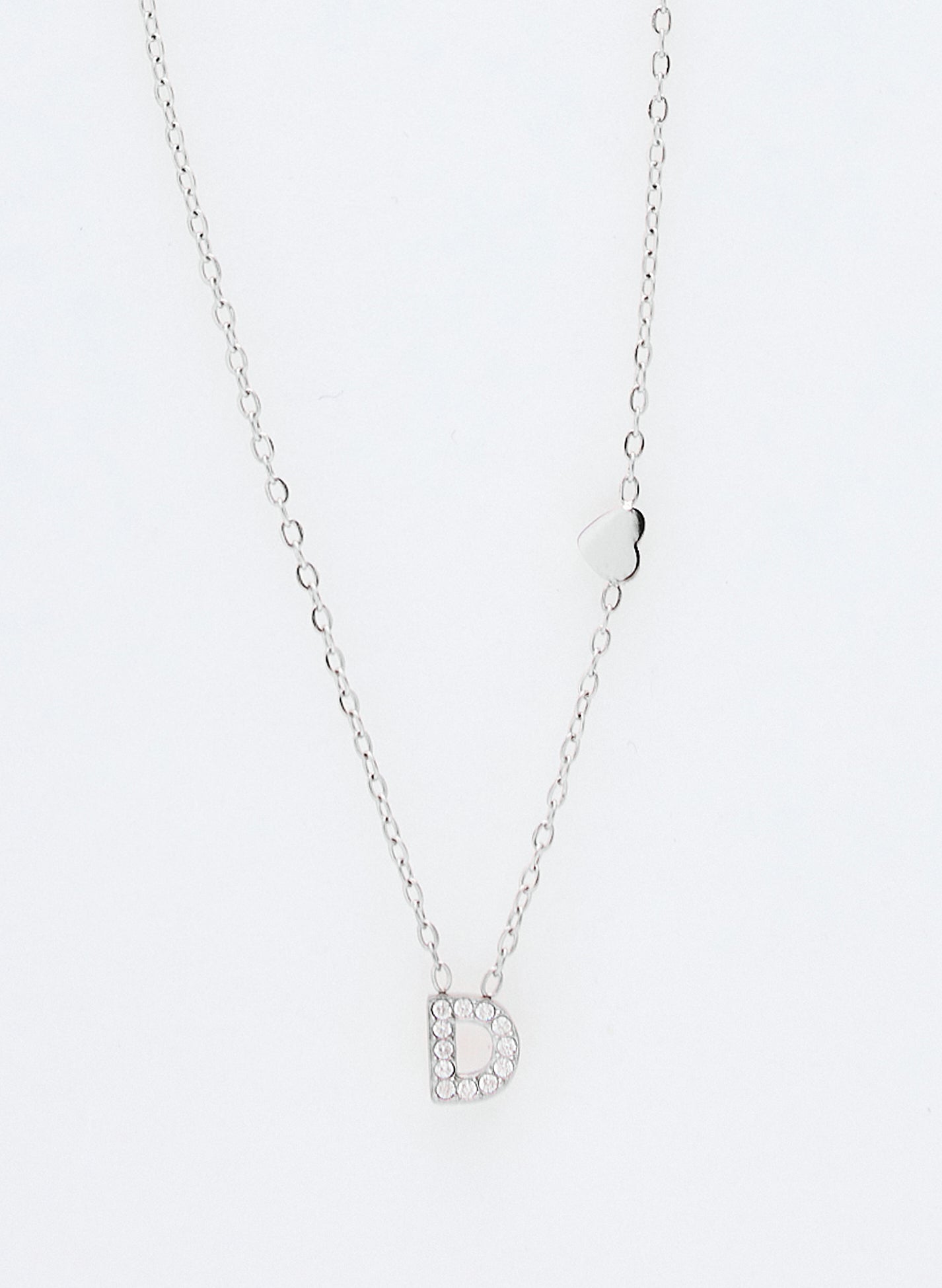 COLLAR INICIAL PLATEADO ABALORIOS