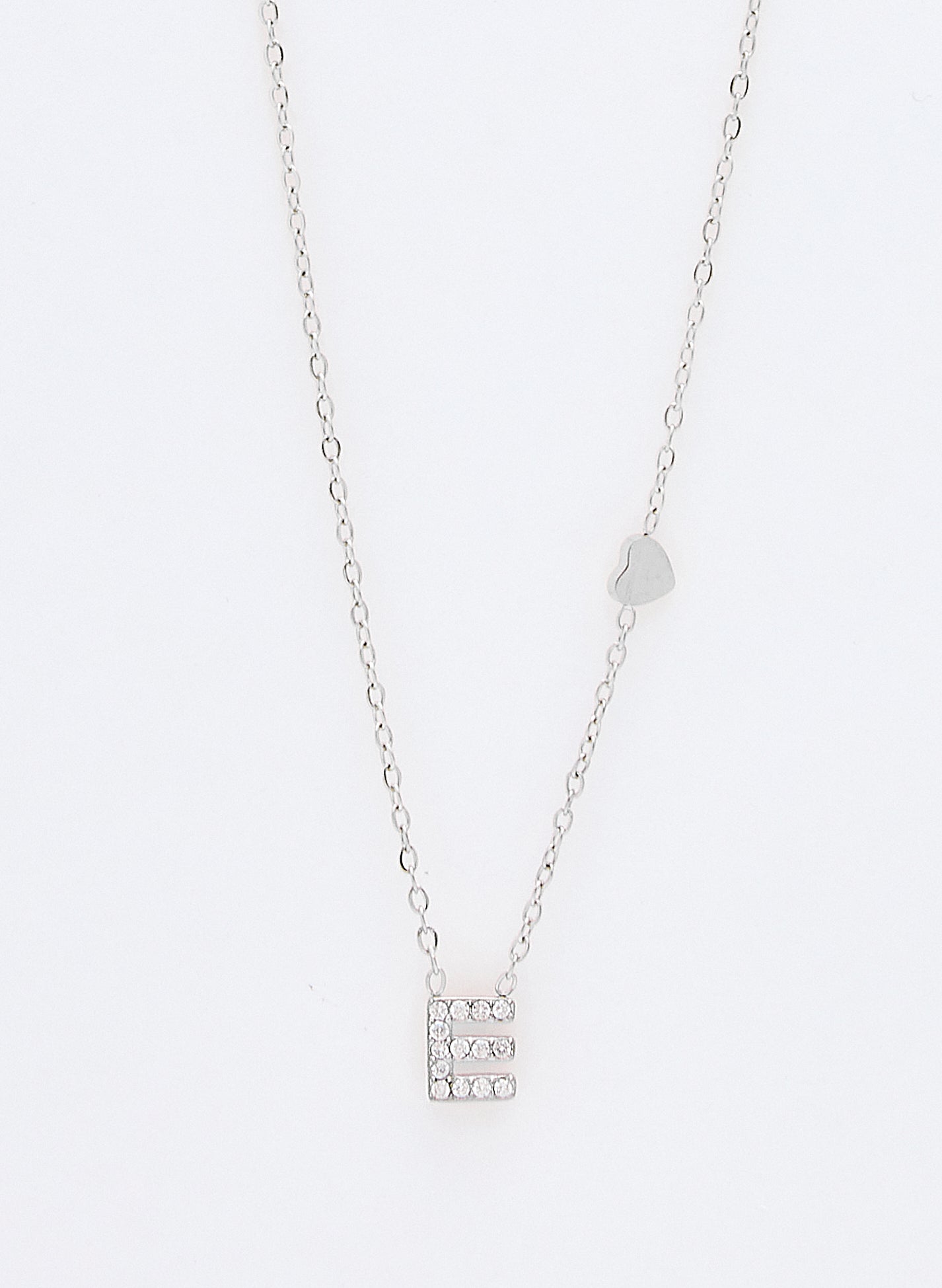 COLLAR INICIAL PLATEADO ABALORIOS