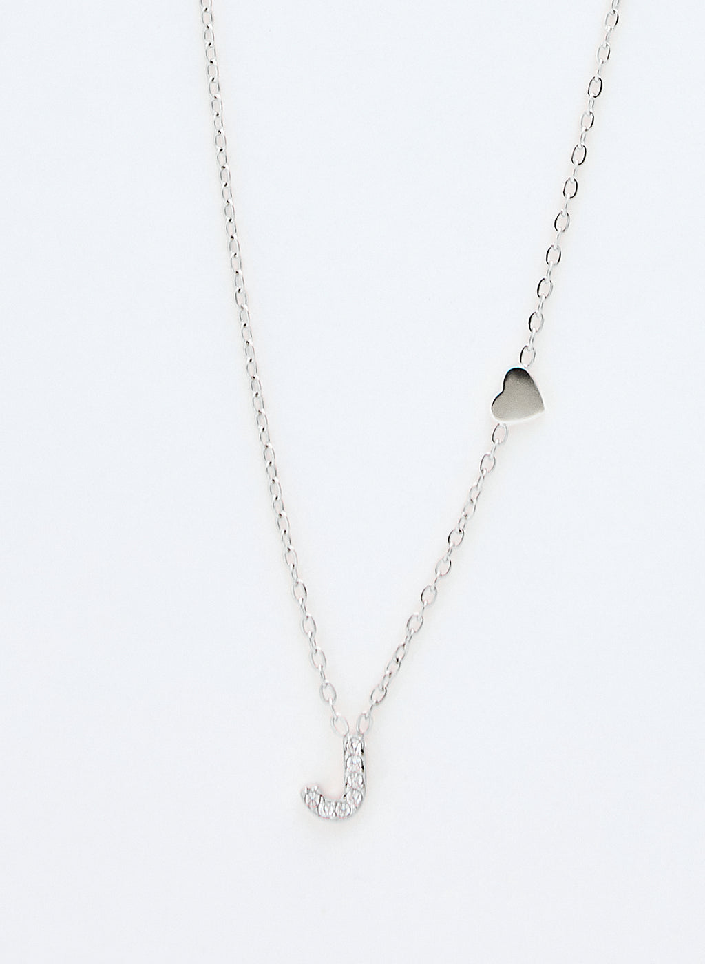 COLLAR INICIAL PLATEADO ABALORIOS