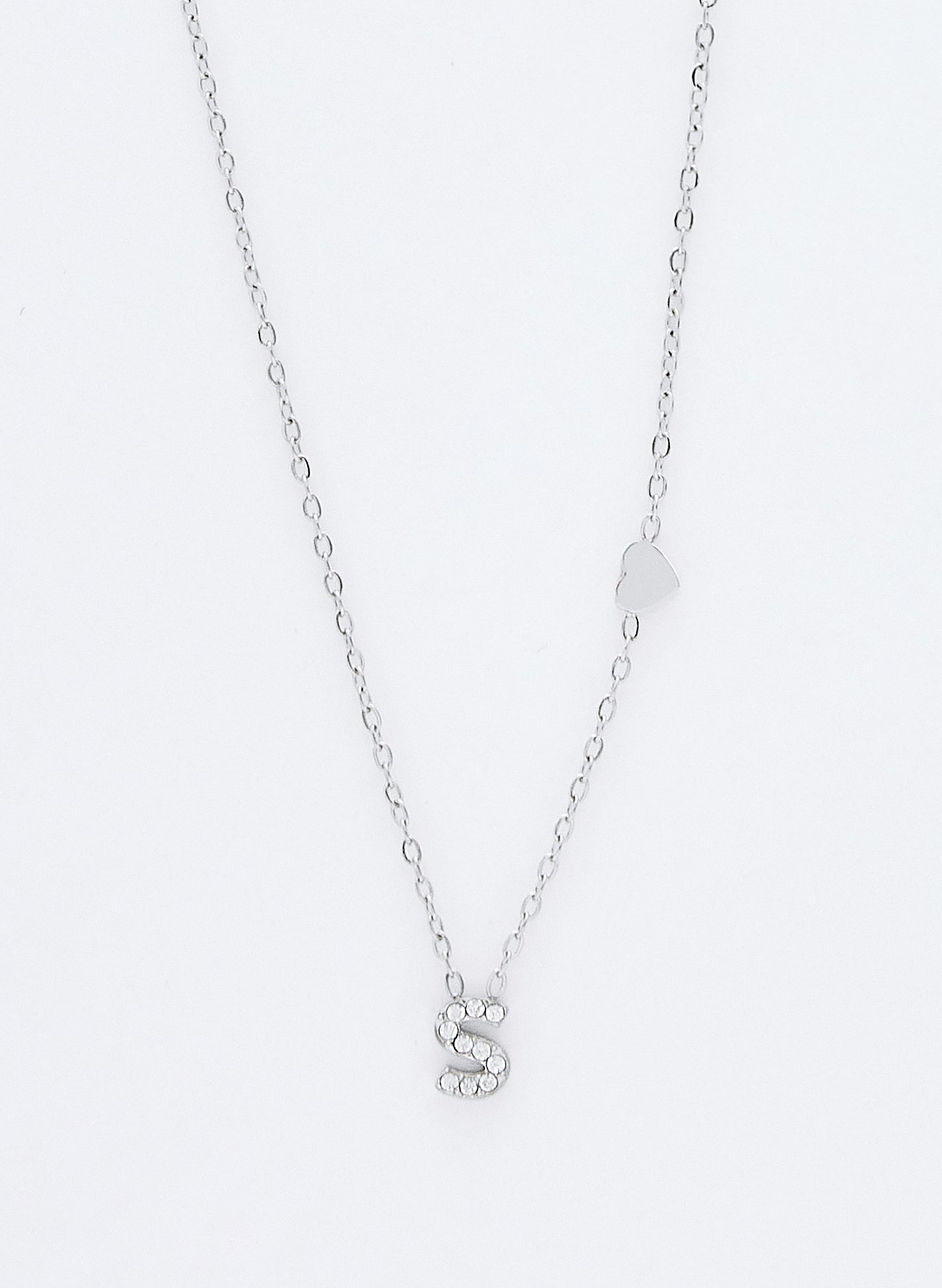 COLLAR INICIAL PLATEADO ABALORIOS
