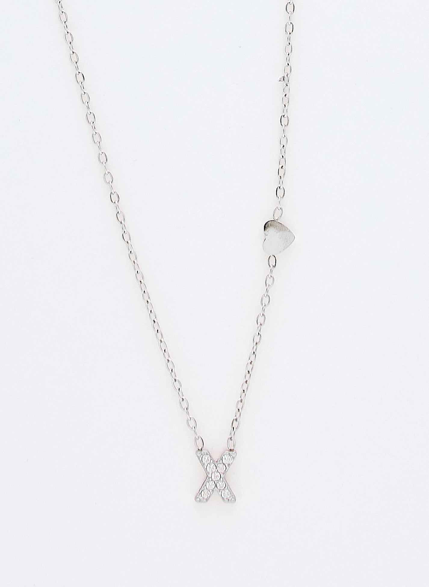 COLLAR INICIAL PLATEADO ABALORIOS