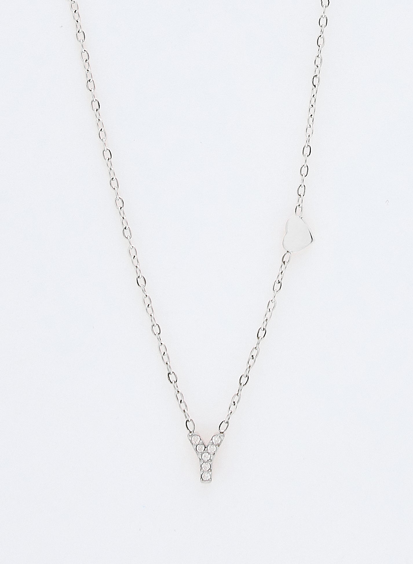 COLLAR INICIAL PLATEADO ABALORIOS