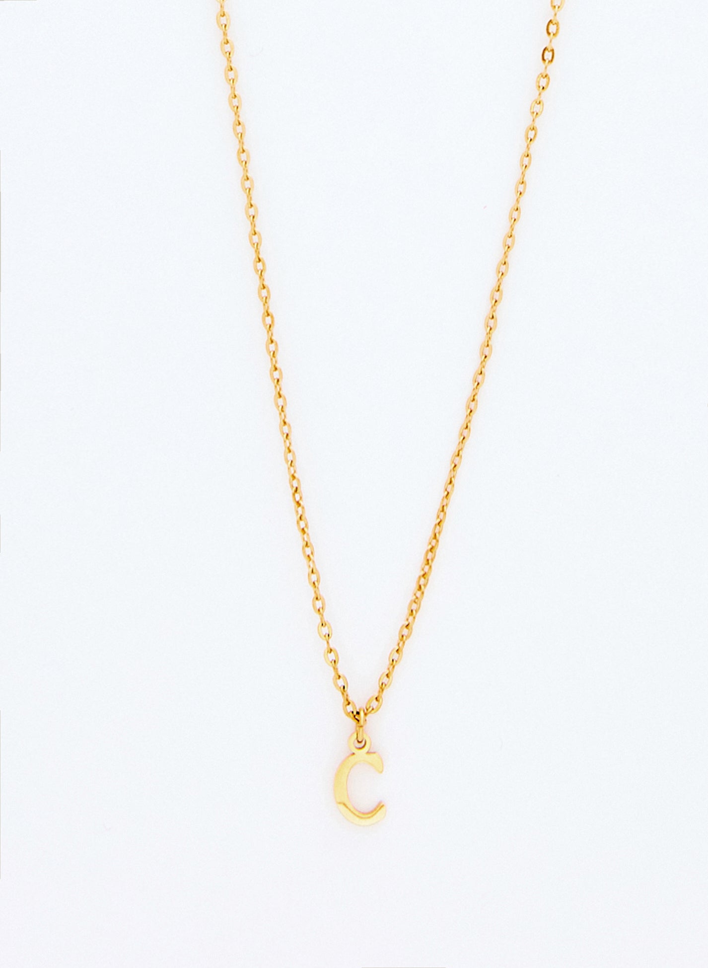 COLLAR INICIAL DORADO