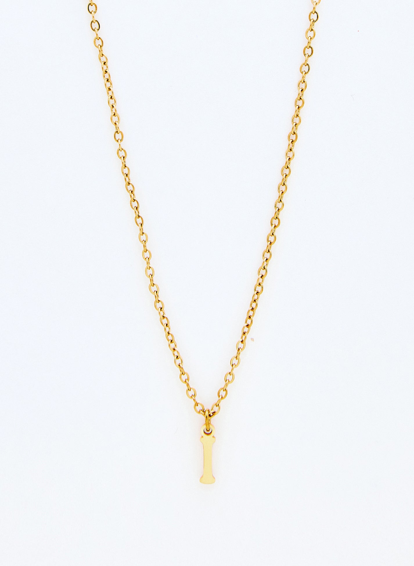 COLLAR INICIAL DORADO