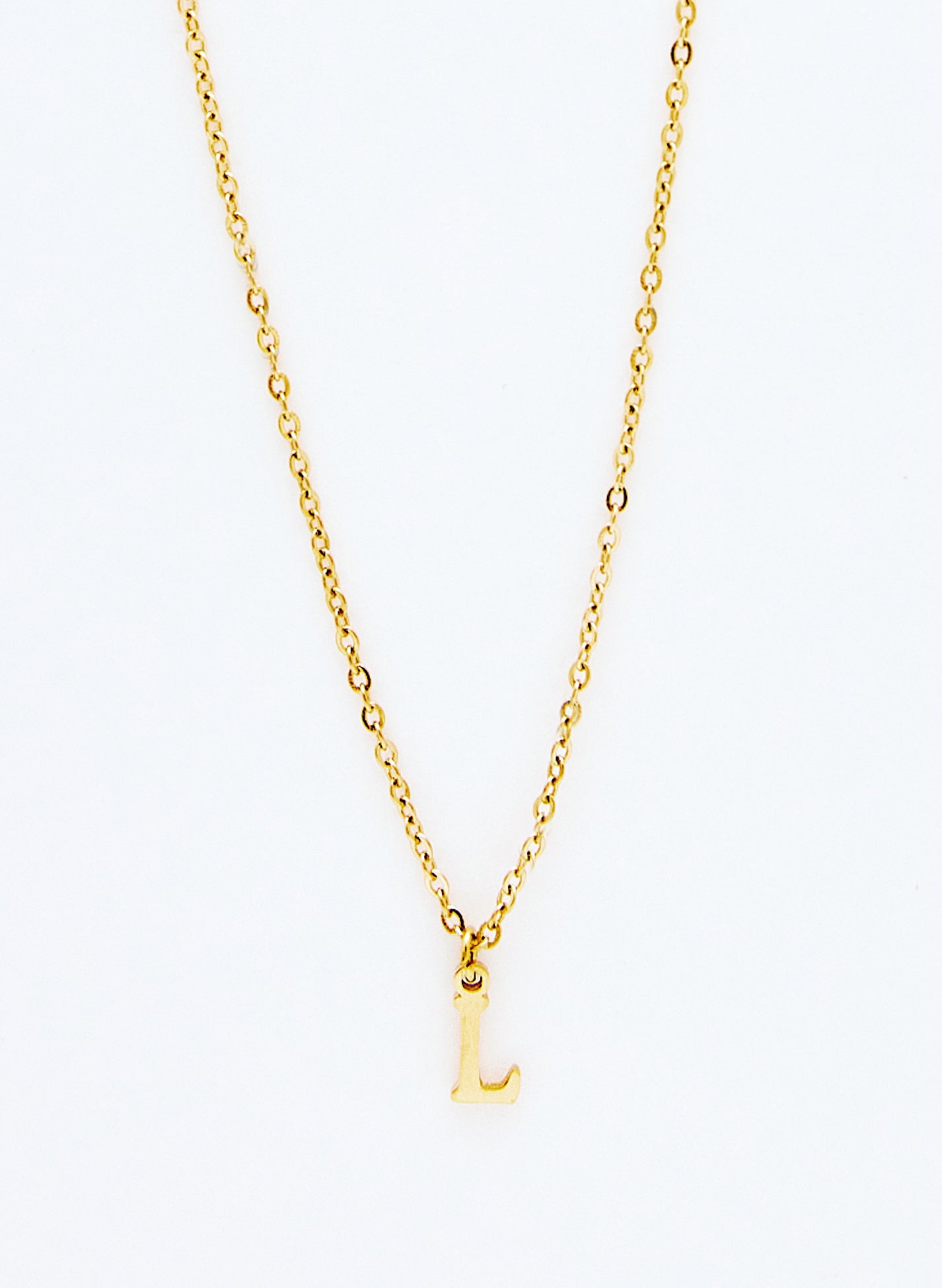 COLLAR INICIAL DORADO