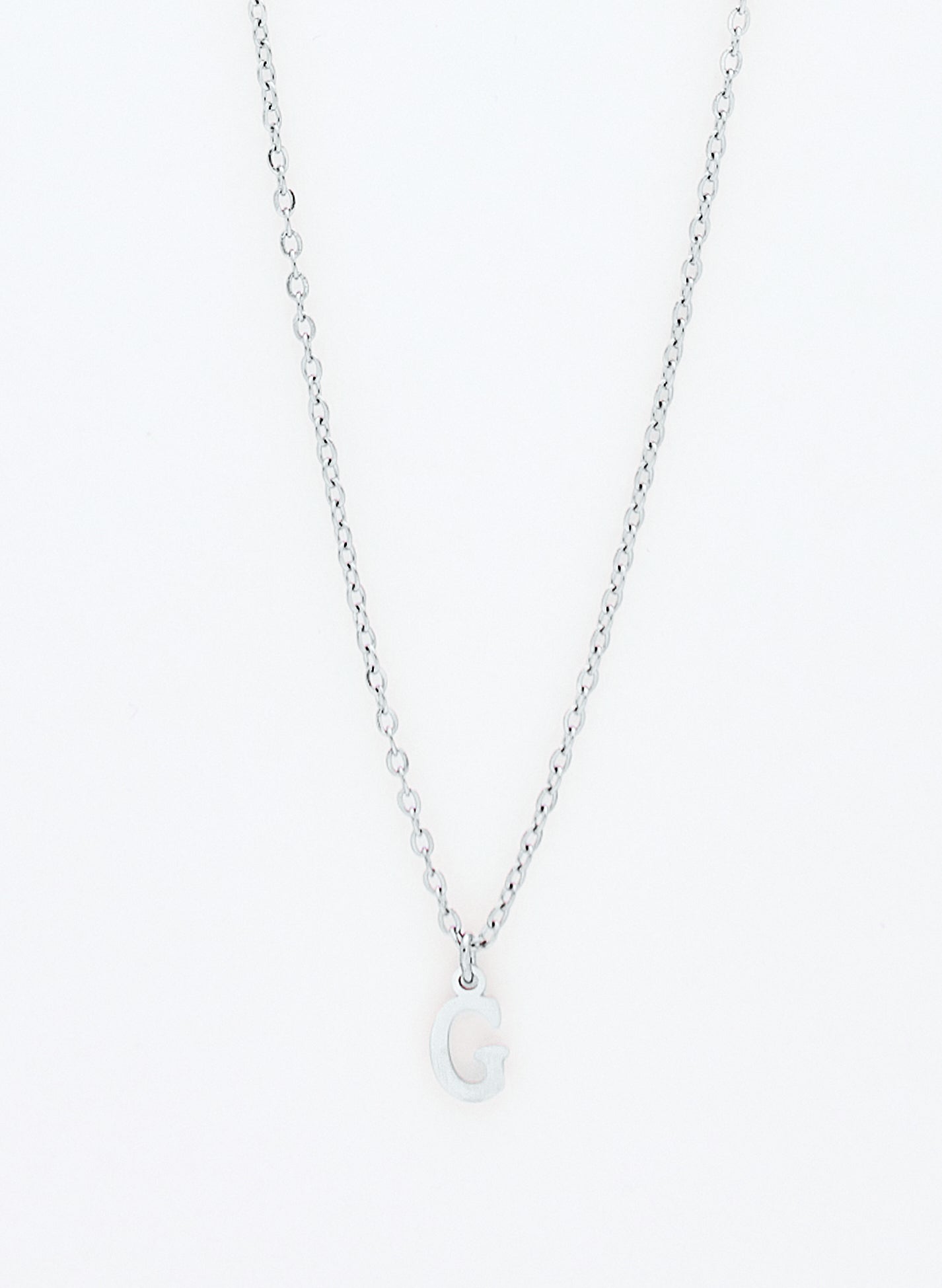 COLLAR INICIAL PLATEADO
