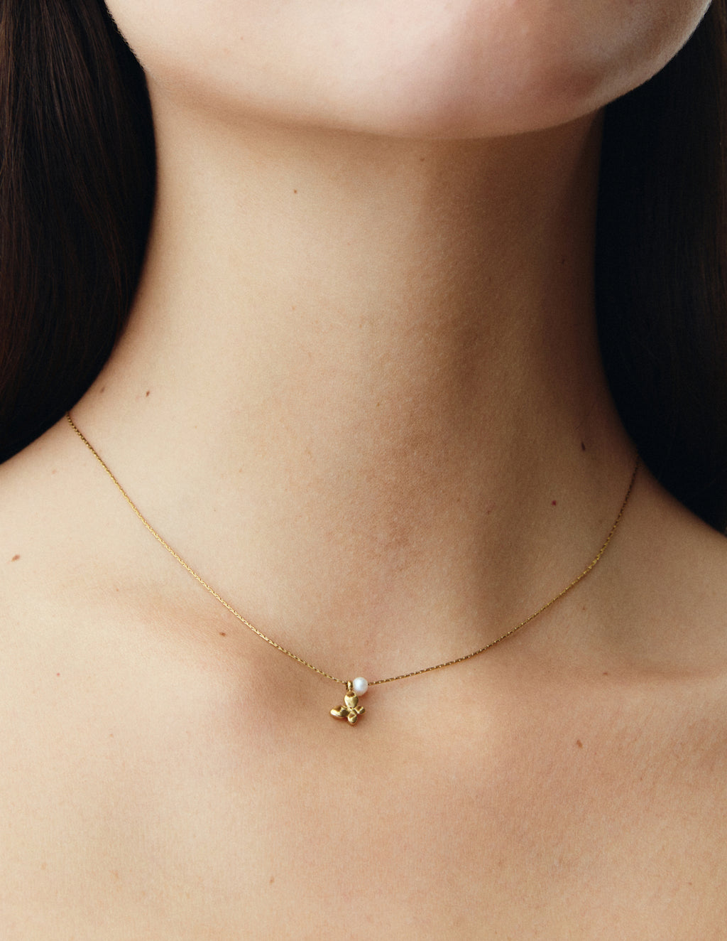 COLLAR CELESTE DORADO