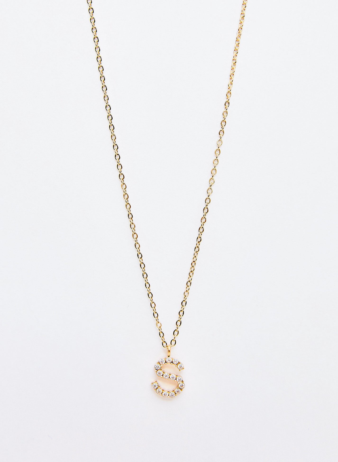 COLLAR INICIAL DORADO ABALORIOS