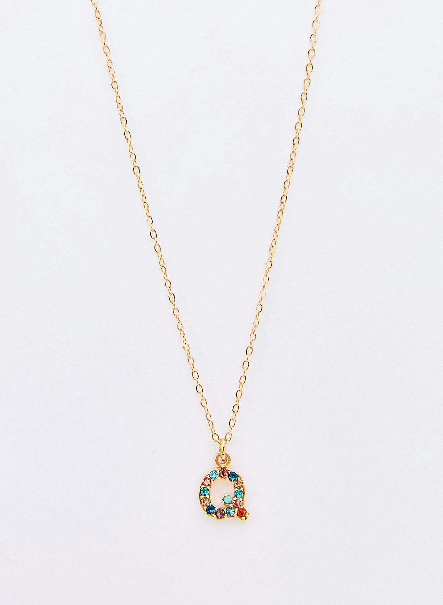 COLLAR INICIAL DORADO ABALORIOS MULTICOLOR