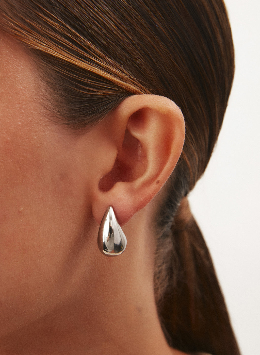 PENDIENTE GOTA PLATEADO 10MM