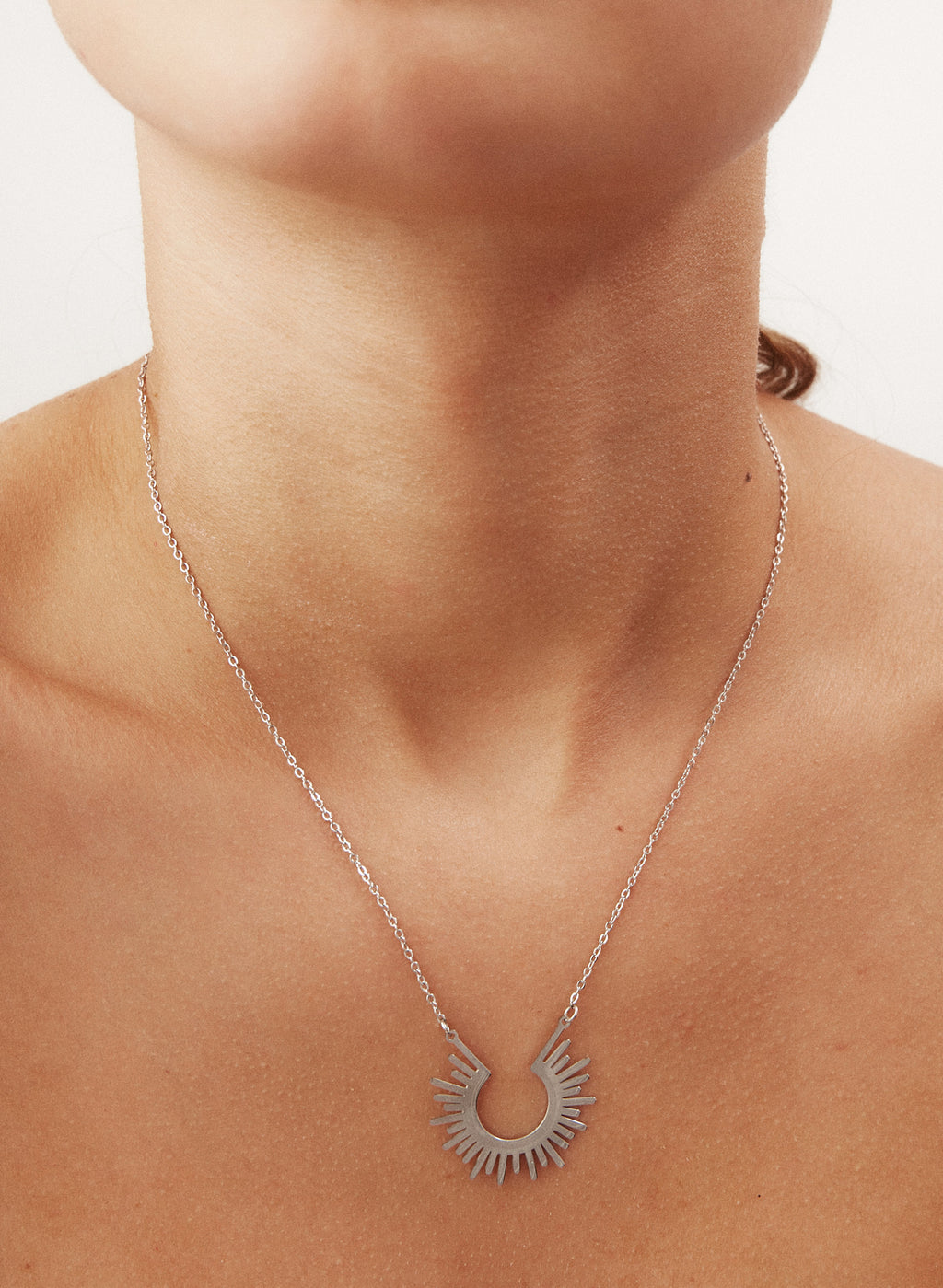 COLLAR ARMINA PLATEADO